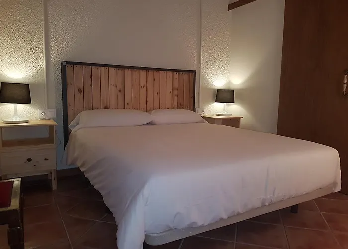 Casa Del Pi La Llacuna