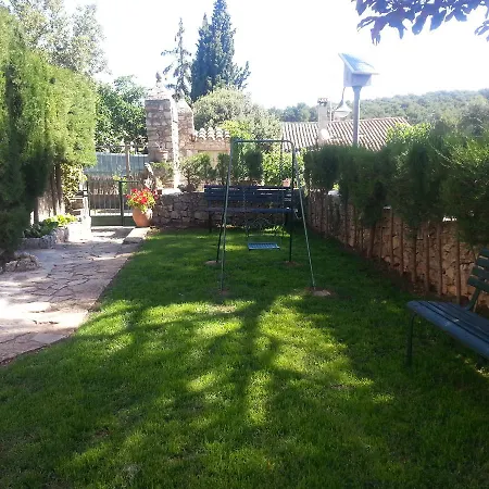 Casa Del Pi 3* La Llacuna